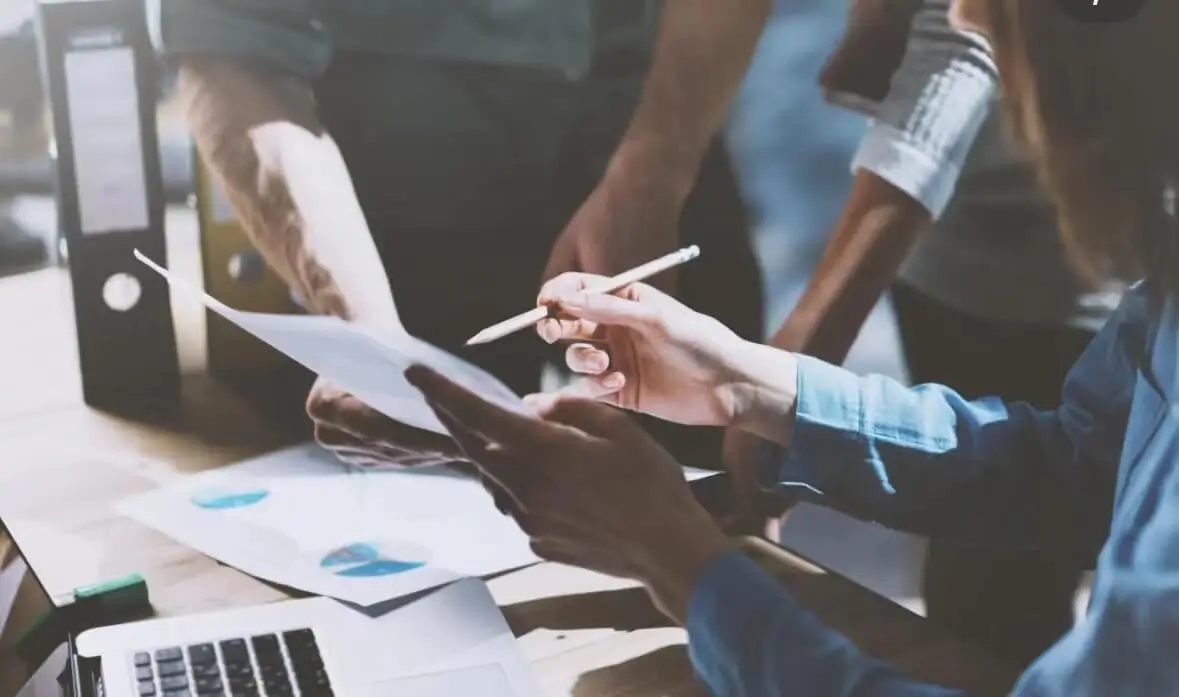 电脑上的串口并口是什么